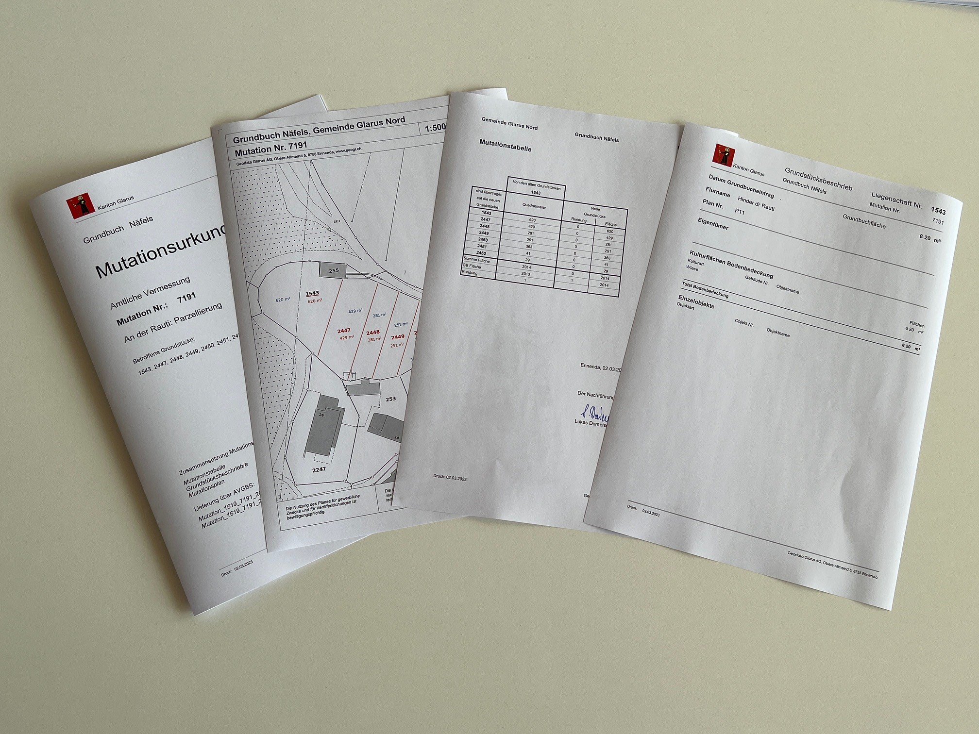 Beispiel einer Mutationsurkunde mit Tabelle, Plan und Liegenschaftsbeschrieben